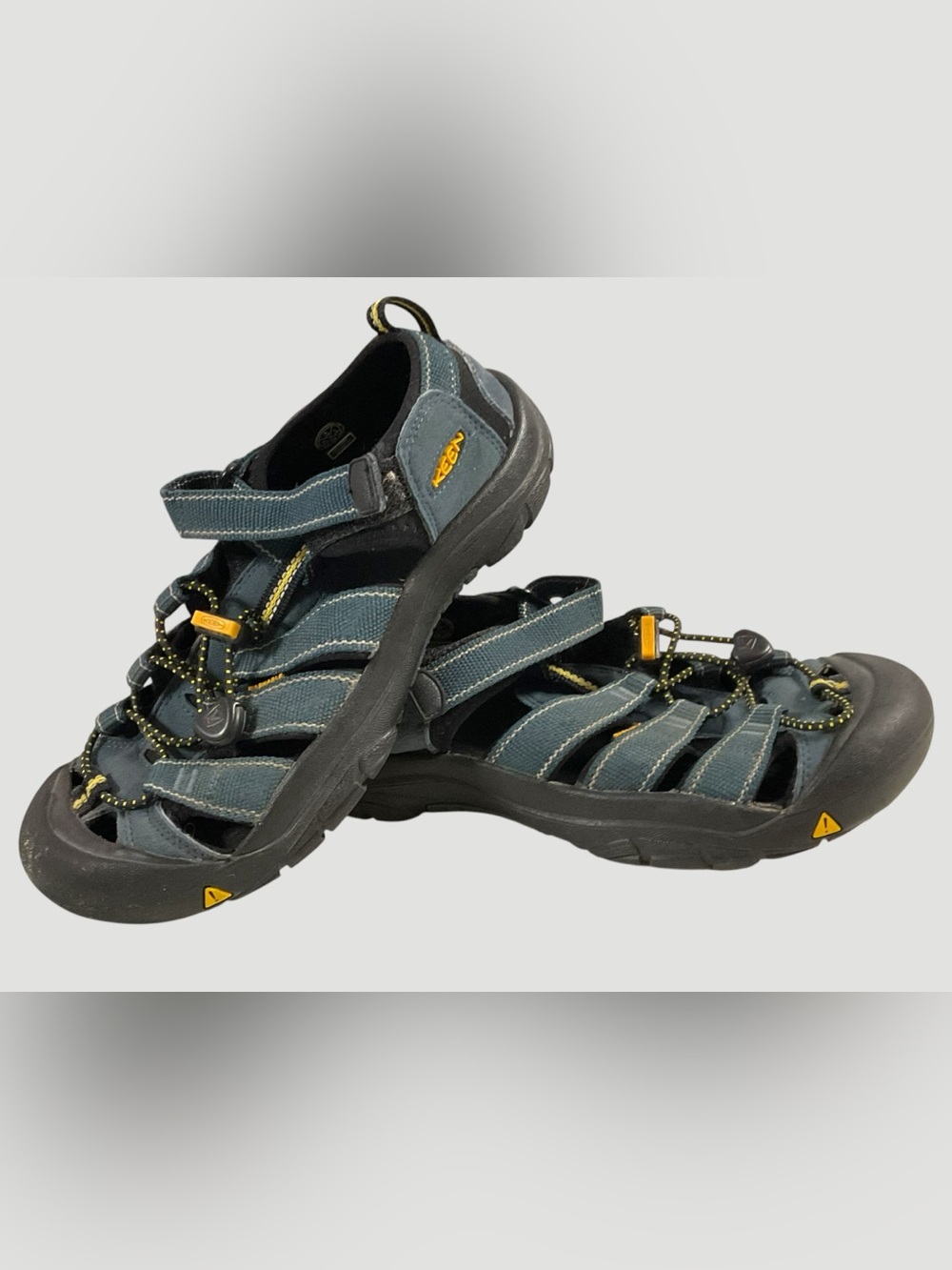 Keen Newport H2 Strappy Closed-Toe SandalTeal/Black w/Yellow Accents Big Kids 4